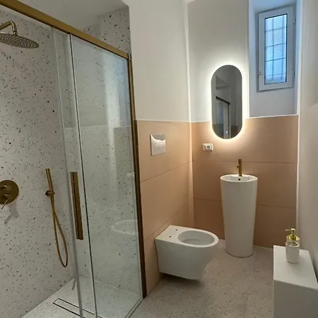 Confort's Street 3*